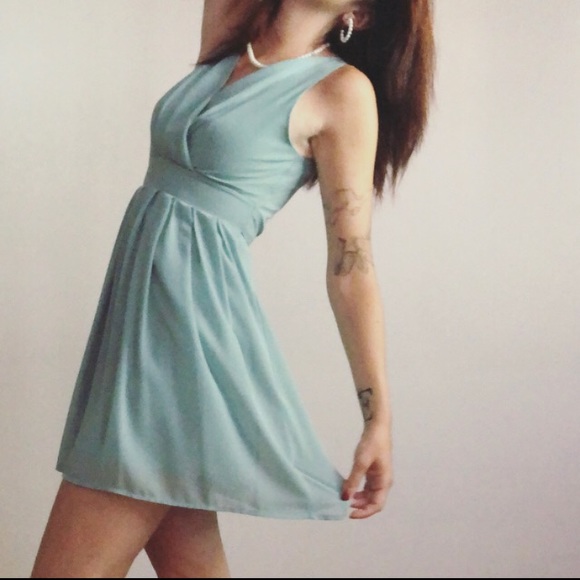 Mint green veil V neck dress - Picture 3 of 7